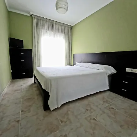 アパート Piso Completo En Camino Ingles - Sigueeiro, シグエイロ